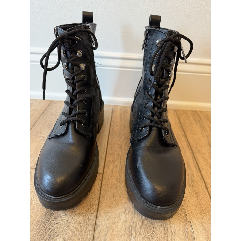 GUESS Combat Ankle Boots Women 8.5 Black Like New Leather Lug Sole Biker Zip